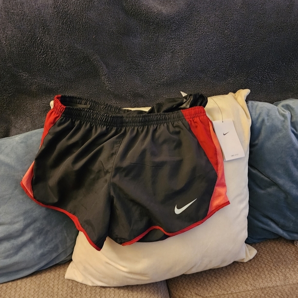 Nike shorts - Picture 1 of 1